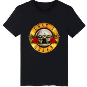 small black vintage guns n’ roses tee